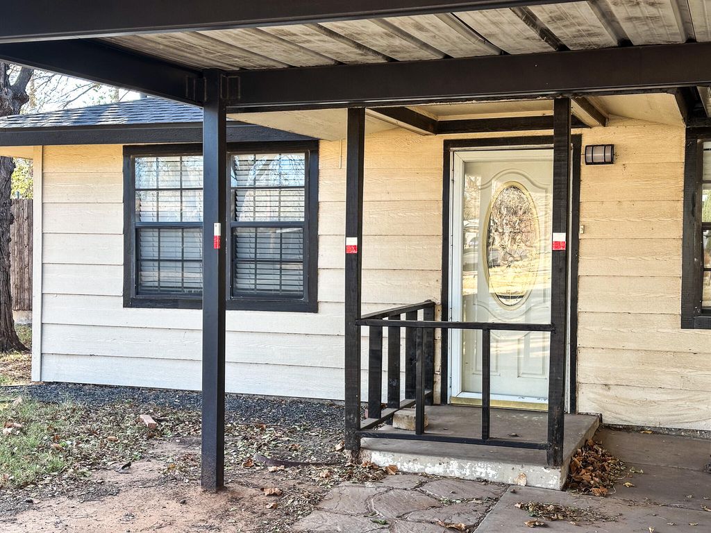 2101 48th Street, Lubbock, TX 79412