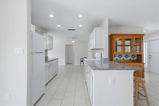 930 W KATHY COURT, Venice, FL 34293