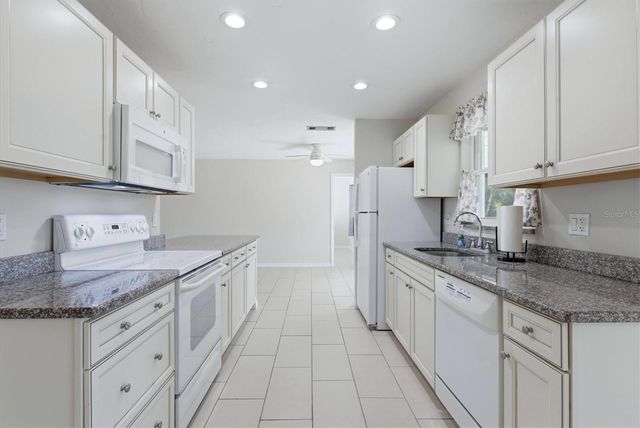930 W KATHY COURT, Venice, FL 34293