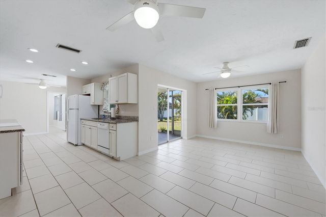 930 W KATHY COURT, Venice, FL 34293