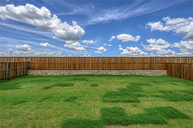 610 Ridgewood Drive, Van Alstyne, TX 75495