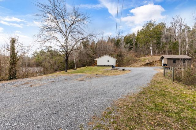 393 Lane Hollow Rd, Sevierville, TN 37876