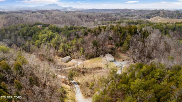393 Lane Hollow Rd, Sevierville, TN 37876