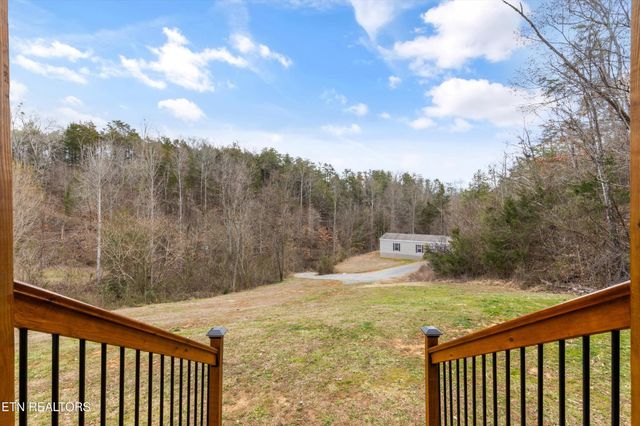 393 Lane Hollow Rd, Sevierville, TN 37876