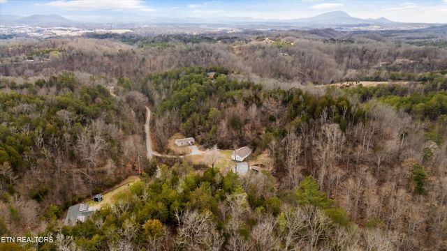 393 Lane Hollow Rd, Sevierville, TN 37876
