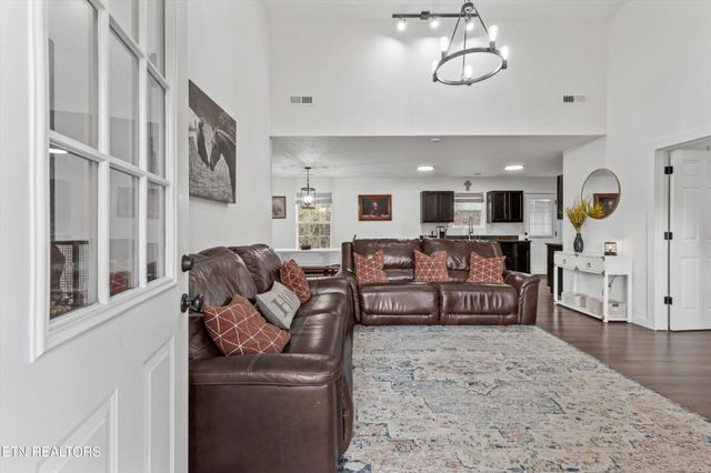 393 Lane Hollow Rd, Sevierville, TN 37876