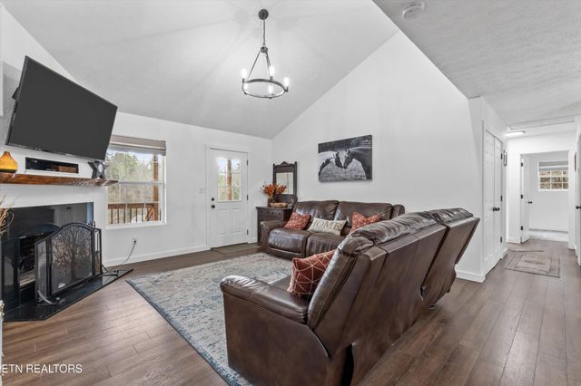 393 Lane Hollow Rd, Sevierville, TN 37876