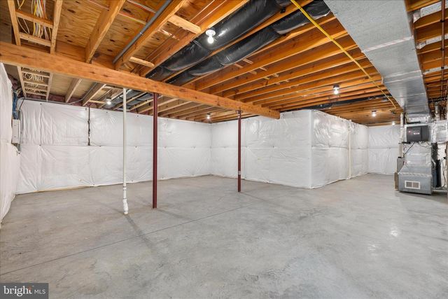 171 DANIEL CT, Strasburg, VA 22657