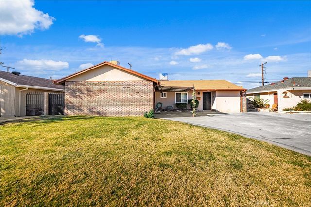 45461 3rd E, Lancaster, CA 93535