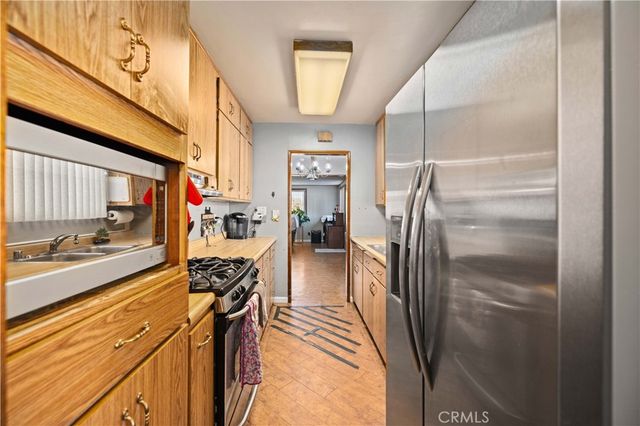 45461 3rd E, Lancaster, CA 93535