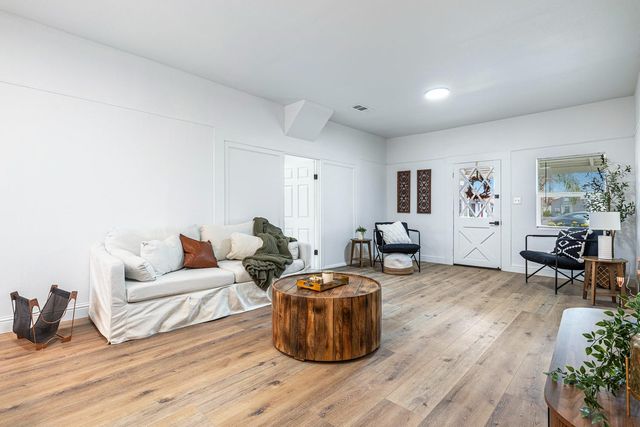 683 E Polk Street, Coalinga, CA 93210