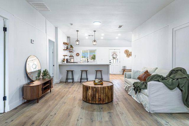 683 E Polk Street, Coalinga, CA 93210