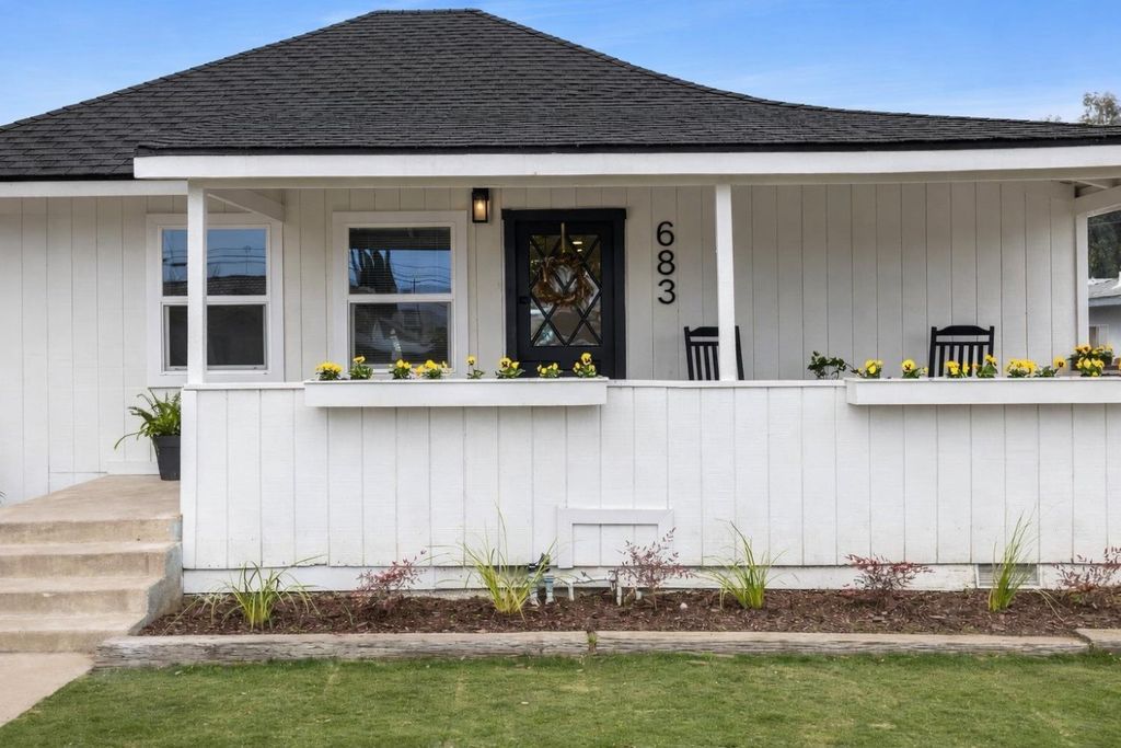 683 E Polk Street, Coalinga, CA 93210