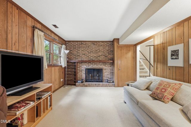 1904 Overland Drive, Chapel Hill, NC 27517