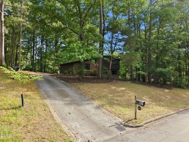 1904 Overland Drive, Chapel Hill, NC 27517