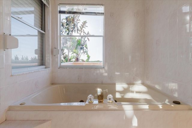 12825 5TH ISLE, Hudson, FL 34667