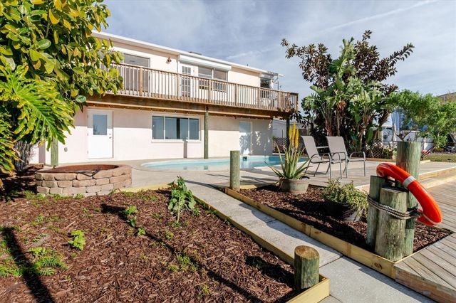 12825 5TH ISLE, Hudson, FL 34667