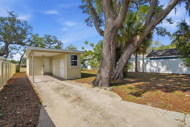 4826 S 8TH AVENUE S, St Petersburg, FL 33711