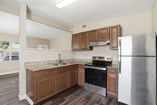 4826 S 8TH AVENUE S, St Petersburg, FL 33711