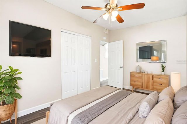4826 S 8TH AVENUE S, St Petersburg, FL 33711