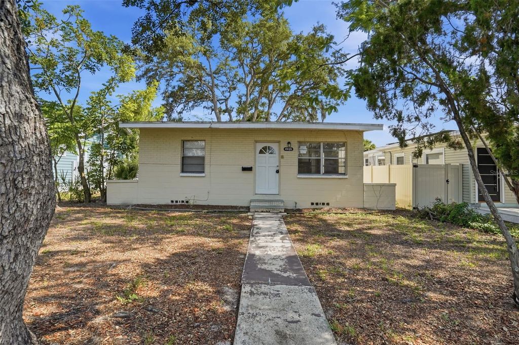 4826 S 8TH AVENUE S, St Petersburg, FL 33711