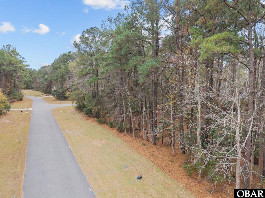 Image 5 of property listing at 100 Sullivans Court lot 49, Powells Point, NC 27966