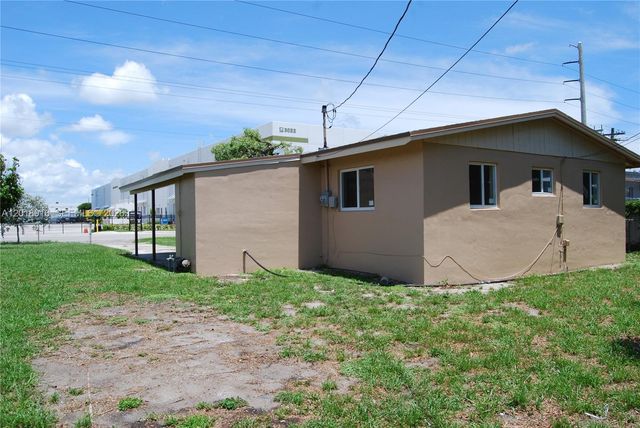 3020 NW 71st St, Miami, FL 33147