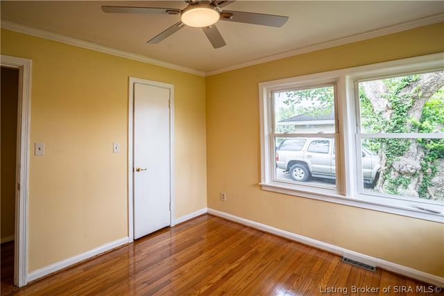 1609 Crestview Drive, New Albany, IN 47150