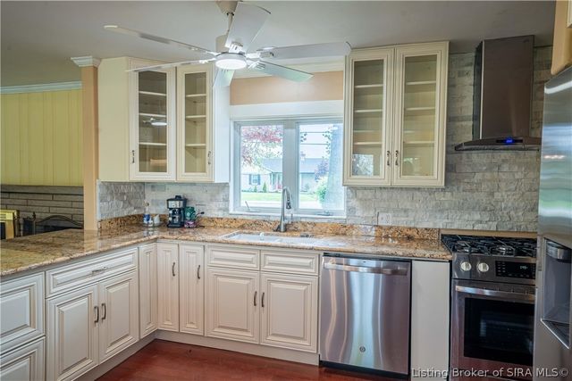 1609 Crestview Drive, New Albany, IN 47150