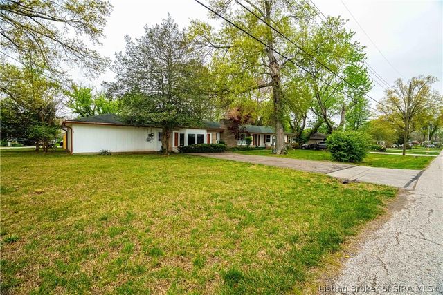 1609 Crestview Drive, New Albany, IN 47150