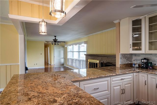 1609 Crestview Drive, New Albany, IN 47150