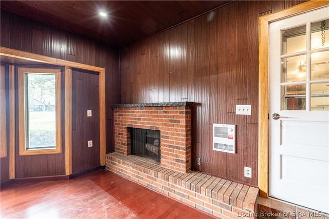 1609 Crestview Drive, New Albany, IN 47150