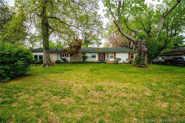 1609 Crestview Drive, New Albany, IN 47150