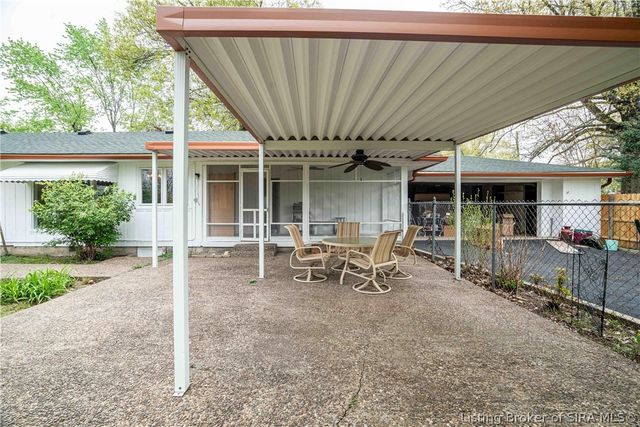 1609 Crestview Drive, New Albany, IN 47150