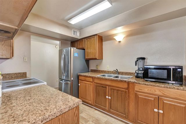 1920 6th Street, Hempstead, TX 77445
