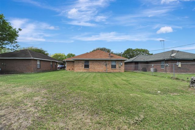 1920 6th Street, Hempstead, TX 77445
