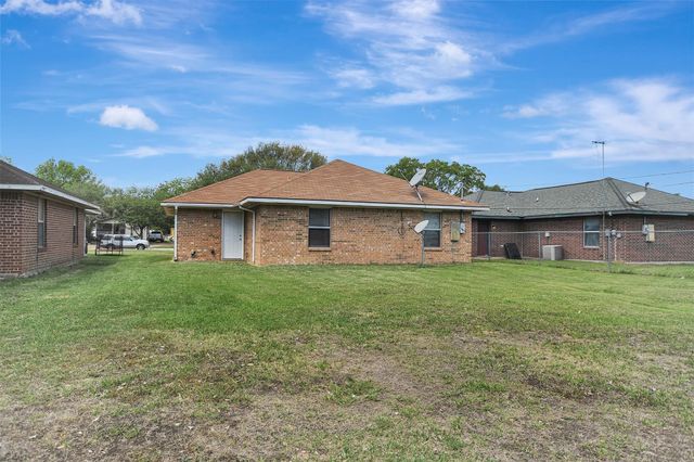 1920 6th Street, Hempstead, TX 77445