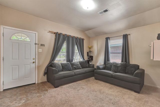 1920 6th Street, Hempstead, TX 77445