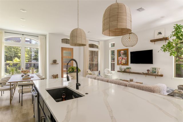 3702 Red Leaf Lane, Dallas, TX 75209