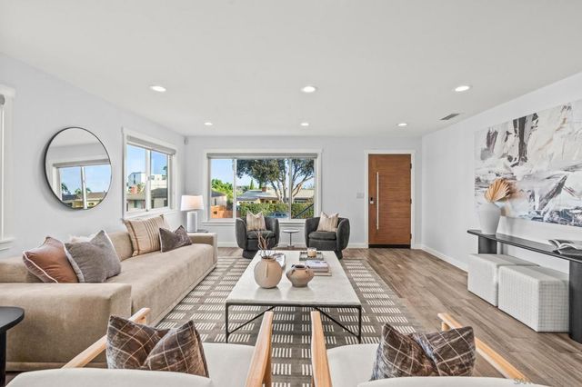 942 Rosecrans St, San Diego, CA 92106