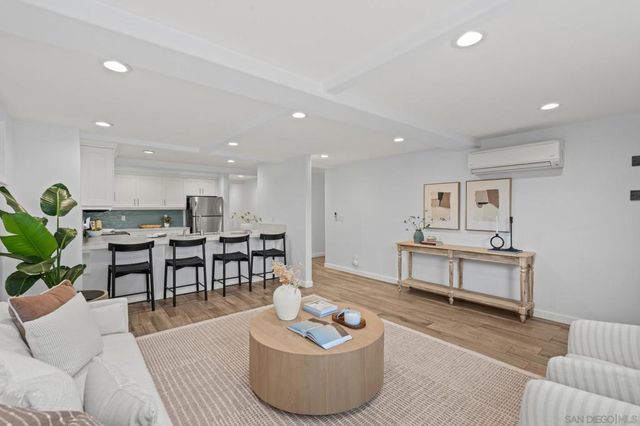 942 Rosecrans St, San Diego, CA 92106