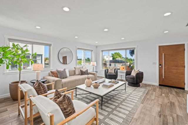 942 Rosecrans St, San Diego, CA 92106