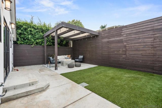 942 Rosecrans St, San Diego, CA 92106