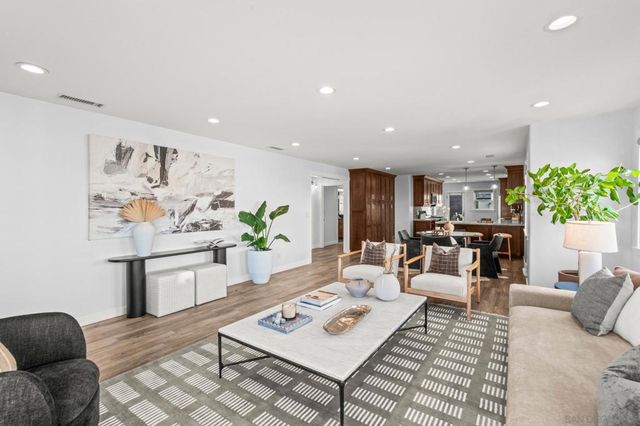 942 Rosecrans St, San Diego, CA 92106