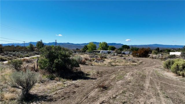 3 Lanik Ln, Anza, CA 92539