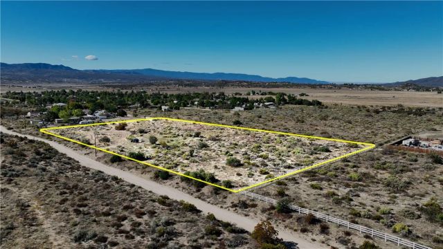 3 Lanik Ln, Anza, CA 92539