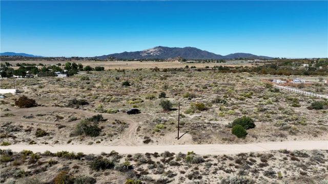 3 Lanik Ln, Anza, CA 92539