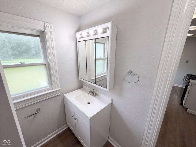 541 E Main Street, Jamestown, IN 46147