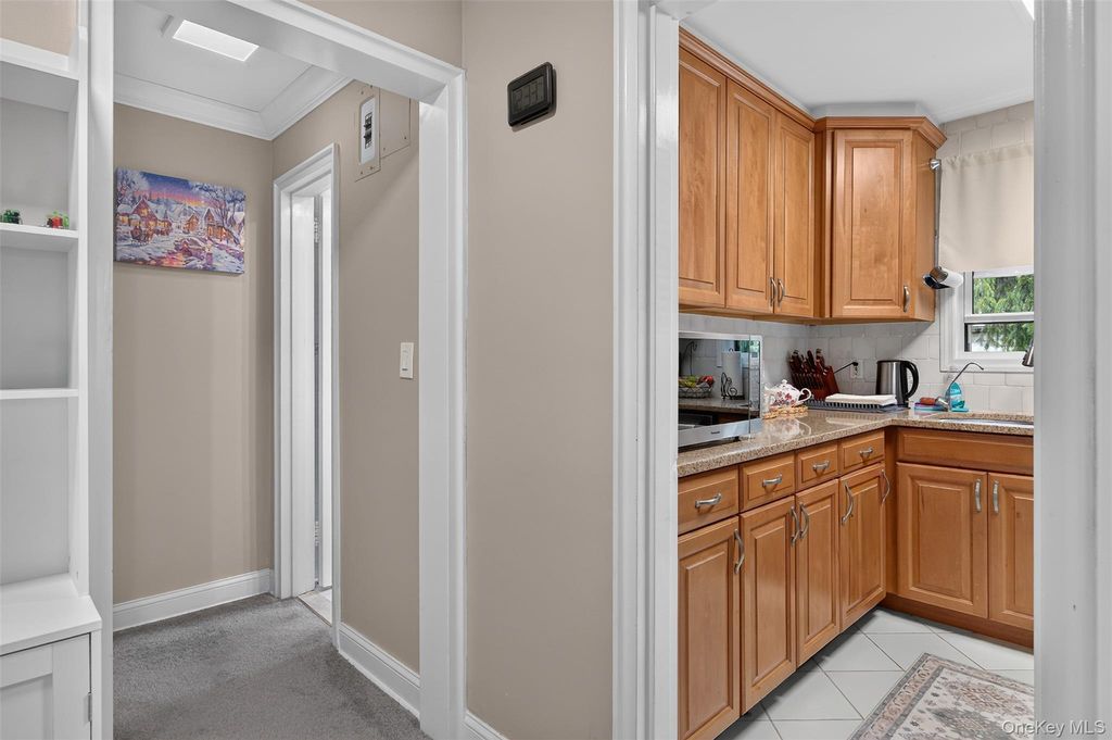 9 Sentry Place 2C, Scarsdale, NY 10583 — photo 2