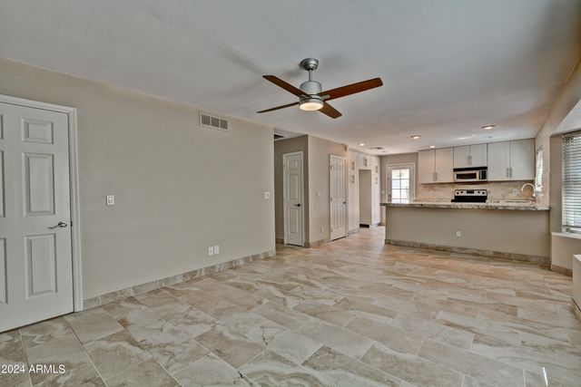 5813 E MARCONI Avenue, Scottsdale, AZ 85254